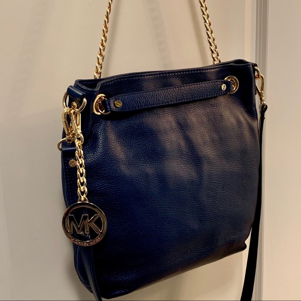 Michael Kors Jet Set Medium Chain Shoulder Tote